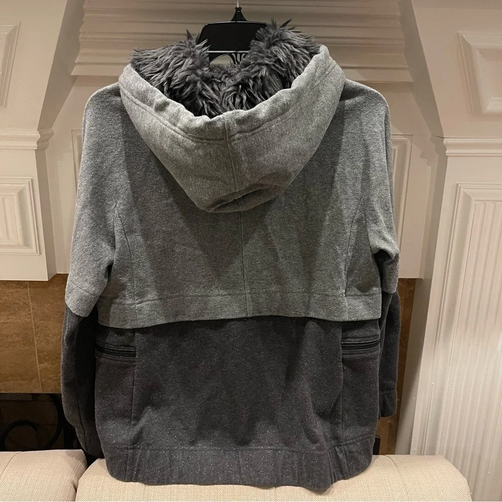 BL: Marc Jacobs Faux Fur 2 Tone Gray Hoodie Women’s L Sparkly Full zipper
